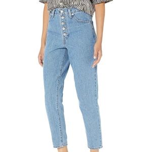 Levi’s high waisted mom jean 26